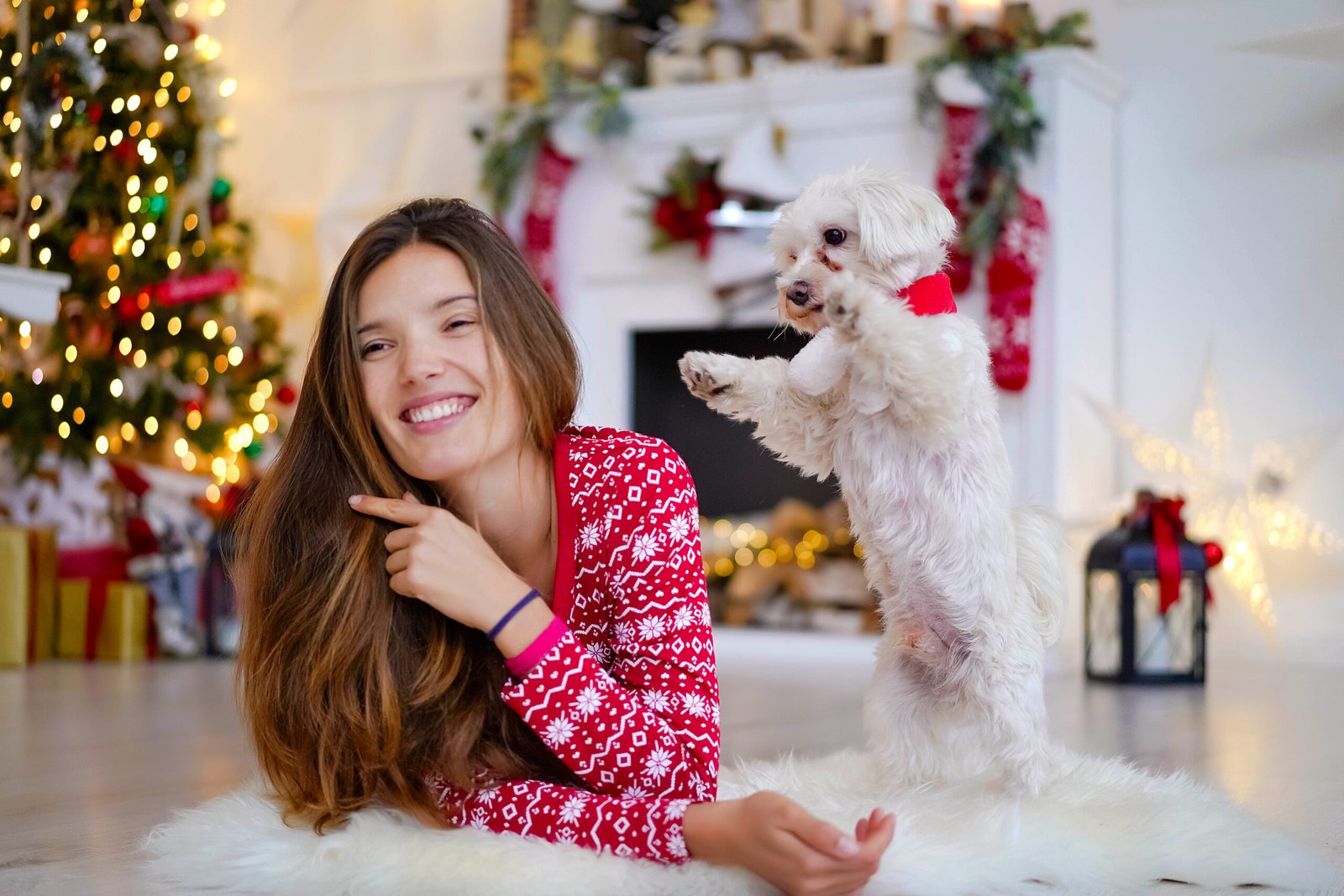 романтический подарок. виктория джастис новые. новогодние подарки для детей. игрушки для детей. подарок на новый год.